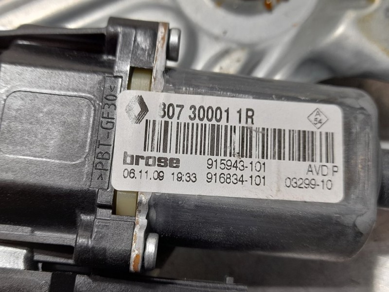 Recambio de elevalunas delantero derecho para renault scenic iii dynamique referencia OEM IAM 807300011R 6 PINS ELECTRICO