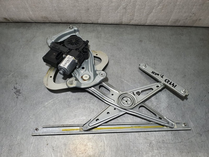 Recambio de elevalunas trasero derecho para renault scenic iii dynamique referencia OEM IAM 966415102  ELECTRICO 6 PINES