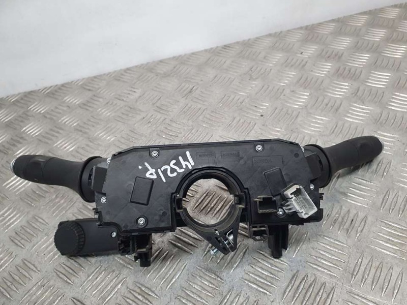 Recambio de mando luces y limpia para renault clio v experience referencia OEM IAM 255672748R 1050788501 LK