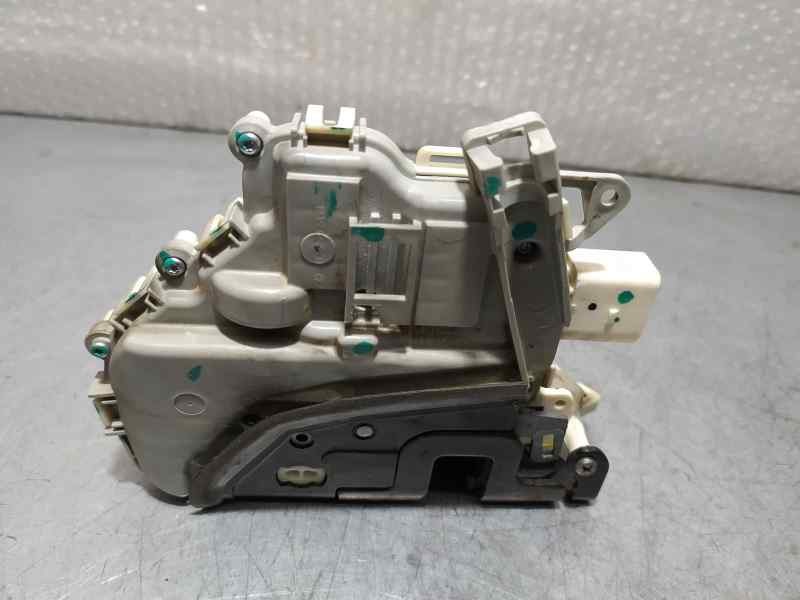 Recambio de cerradura puerta delantera izquierda para audi a4 ber. (b8) básico referencia OEM IAM 8J1837015C  7 PINES