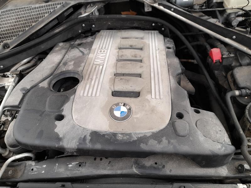 Recambio de tapa motor para bmw x5 (e70) 3.0 d referencia OEM IAM 11147807240  