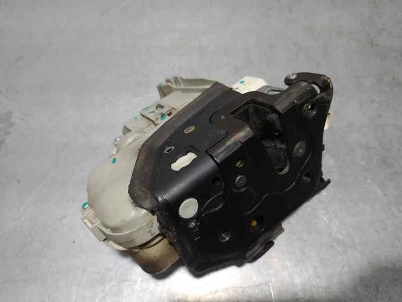 Recambio de cerradura puerta delantera izquierda para audi a4 ber. (b8) básico referencia OEM IAM 8J1837015C  7 PINES