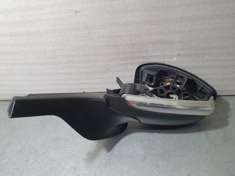 Recambio de retrovisor izquierdo para citroën c3 elle referencia OEM IAM 232673101  FALTA CARCASA