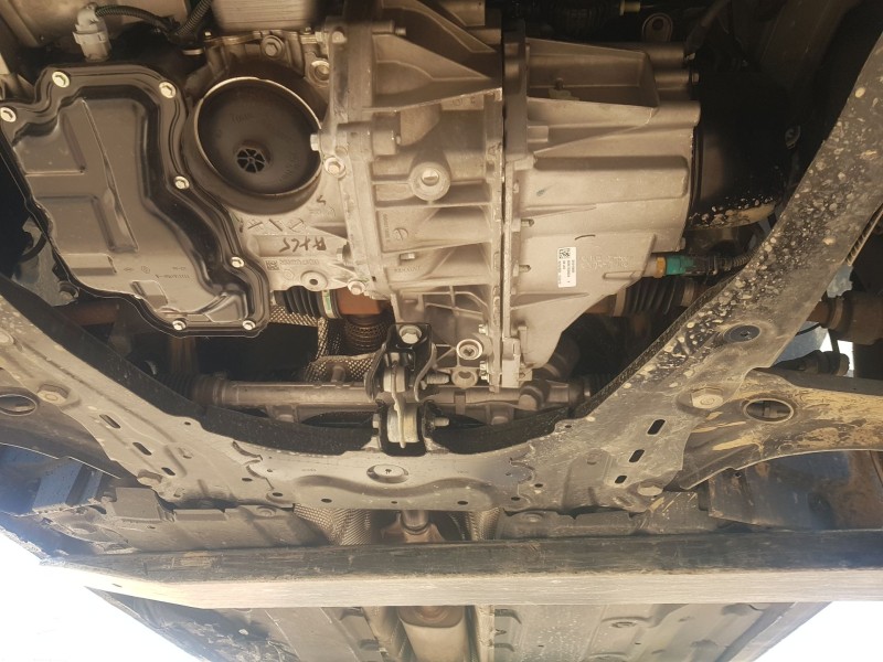 Recambio de puente delantero para dacia sandero iii 1.0 tce 90 referencia OEM IAM 544015694R  