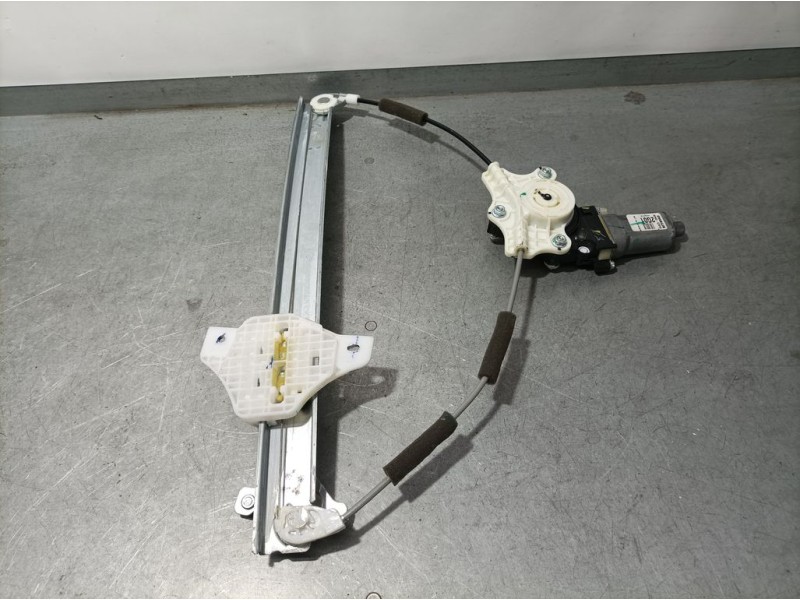 Recambio de elevalunas delantero derecho para hyundai i20 classic referencia OEM IAM 82402C7010 F00S1W5084 BOSCH ELECTRICO 2 PIN