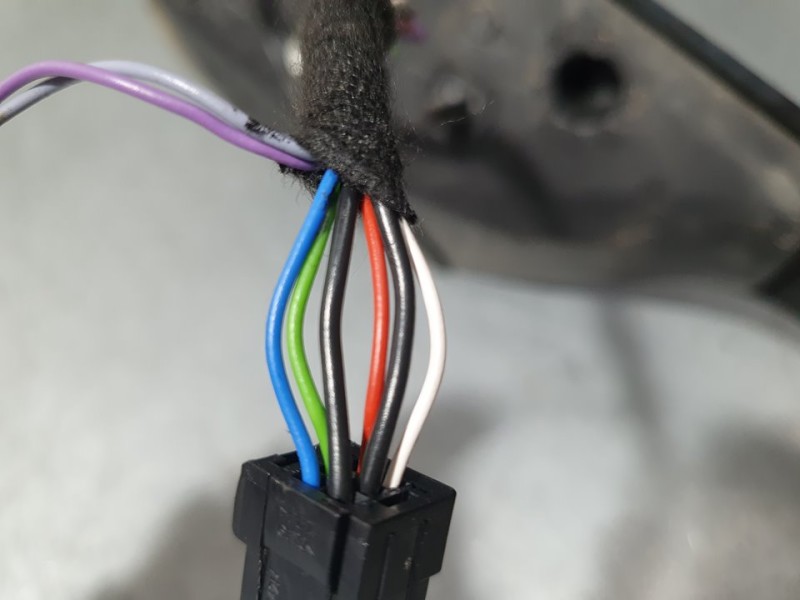 Recambio de retrovisor izquierdo para citroën c3 elle referencia OEM IAM 232673101  FALTA CARCASA