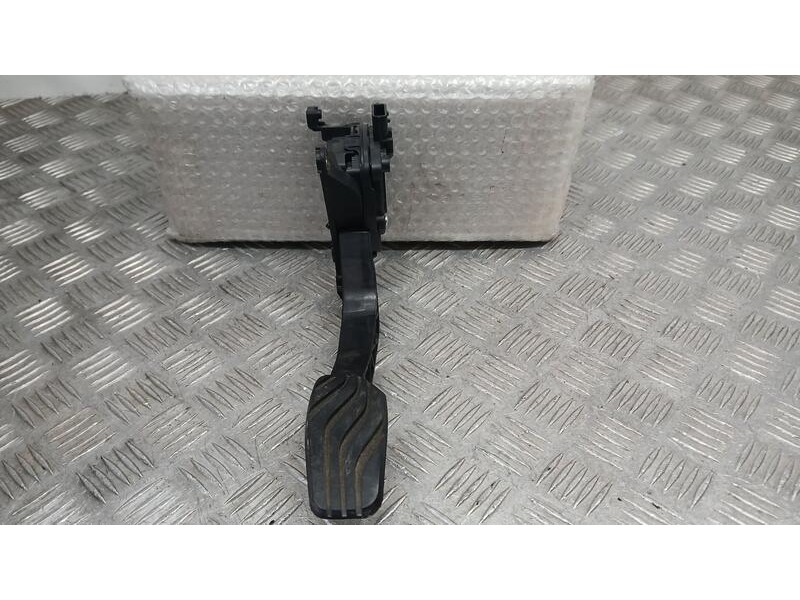 Recambio de potenciometro pedal para renault captur ii evolution referencia OEM IAM 180100879R HELLA 6PV01290205