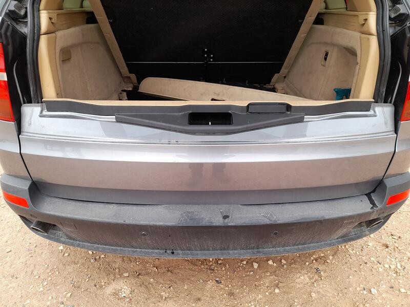 Recambio de porton trasero para bmw x5 (e70) 3.0 d referencia OEM IAM 41627161677 INFERIOR 
