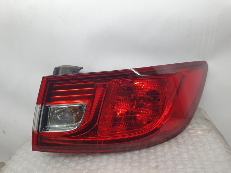 Recambio de piloto trasero derecho para renault clio iv business referencia OEM IAM 265509846R MAKO EXTERIOR