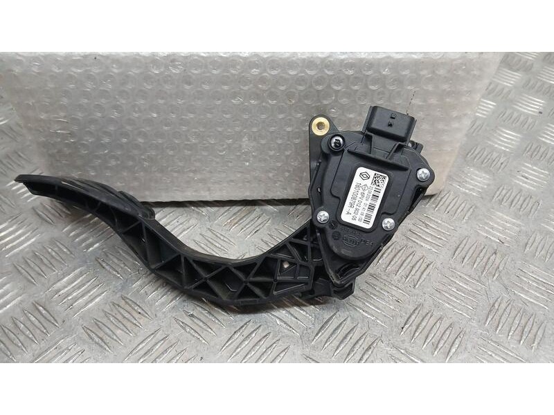 Recambio de potenciometro pedal para renault captur ii evolution referencia OEM IAM 180100879R HELLA 6PV01290205