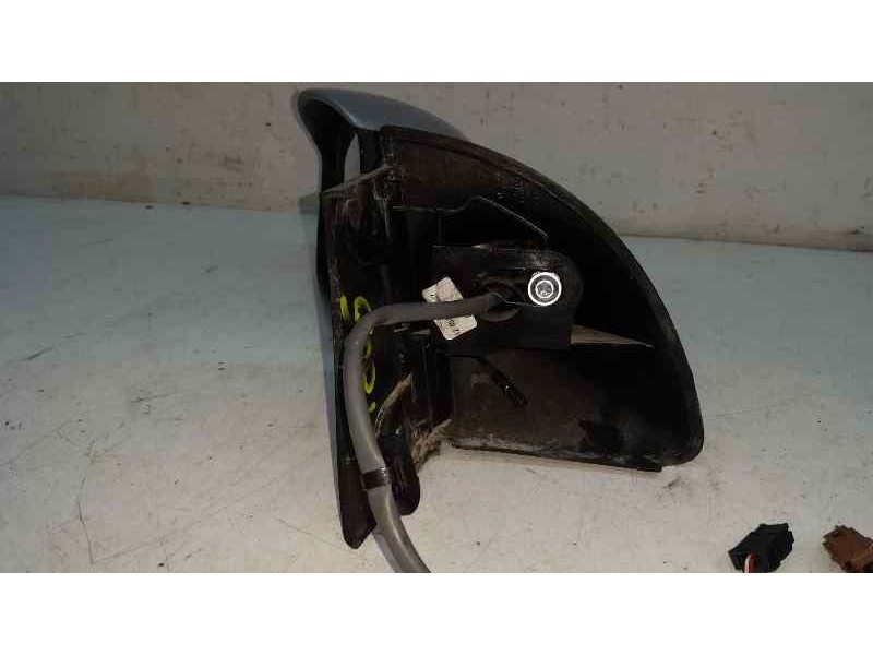 Recambio de retrovisor izquierdo para peugeot 1007 sport referencia OEM IAM  2 CLAVIJAS, 3 Y 2 CABLES ELECTRICO