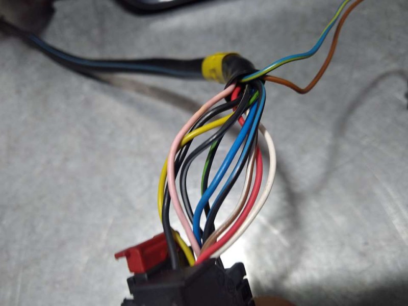 Recambio de retrovisor derecho para audi a4 ber. (b8) básico referencia OEM IAM 8K1857410AH  ELECTRICO 10 Y 2 CABLES