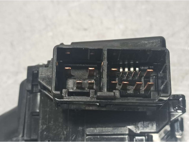 Recambio de mando limpia para toyota c-hr hybrid advance referencia OEM IAM F4020 17J422 