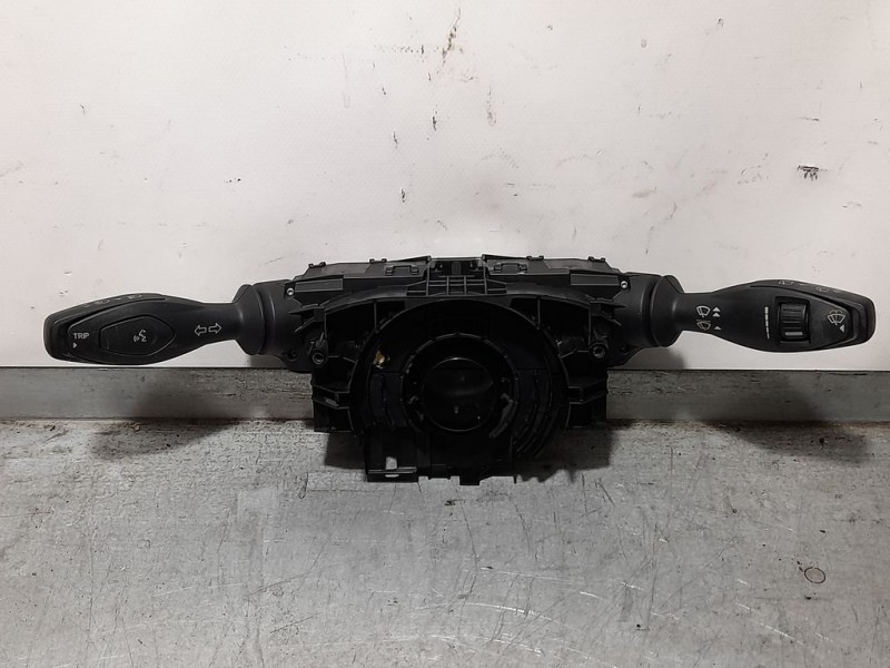 Recambio de mando luces y limpia para ford fiesta (cb1) ambiente referencia OEM IAM 1513033  1537625