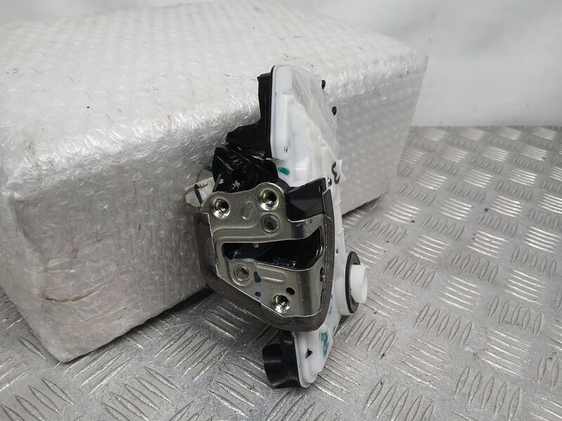 Recambio de cerradura puerta delantera derecha para toyota corolla (e21) hybrid active referencia OEM IAM 6903002511  ELECTRICA