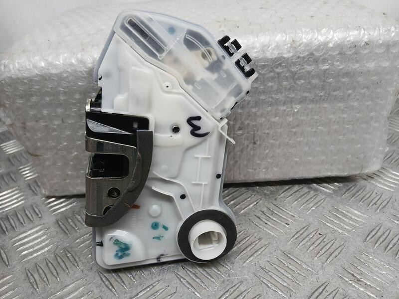 Recambio de cerradura puerta delantera derecha para toyota corolla (e21) hybrid active referencia OEM IAM 6903002511  ELECTRICA