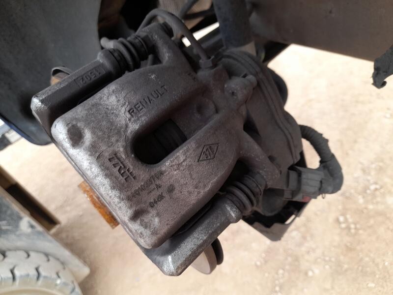 Recambio de pinza freno trasera izquierda para renault clio v (b7_) tce 90 (b7mt) referencia OEM IAM 440110675R  
