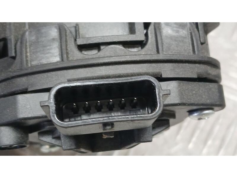 Recambio de potenciometro pedal para renault captur ii evolution referencia OEM IAM 180100879R HELLA 6PV01290205