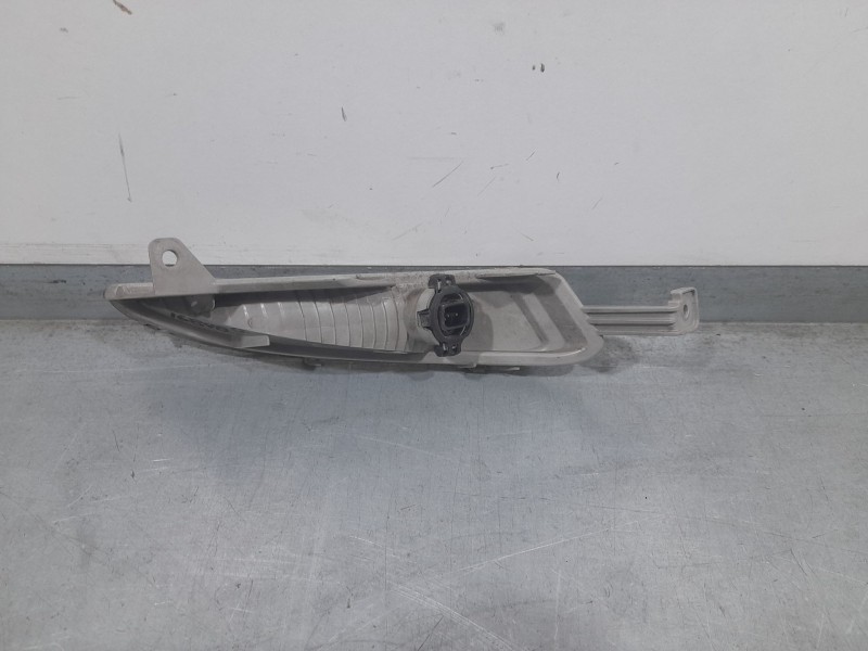 Recambio de piloto delantero izquierdo para opel astra j sedán 1.4 turbo (69) referencia OEM IAM 13367142  13367142