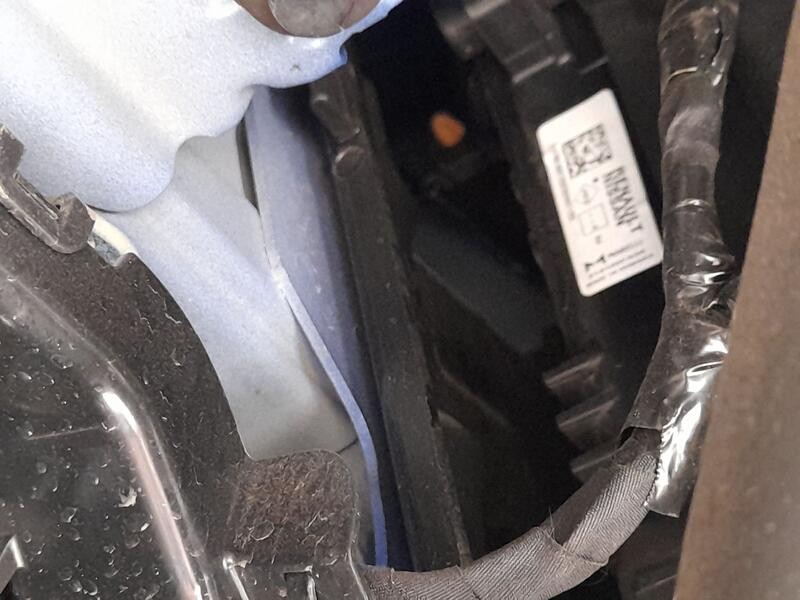 Recambio de refuerzo paragolpes delantero para renault clio v (b7_) tce 90 (b7mt) referencia OEM IAM 620909519R  