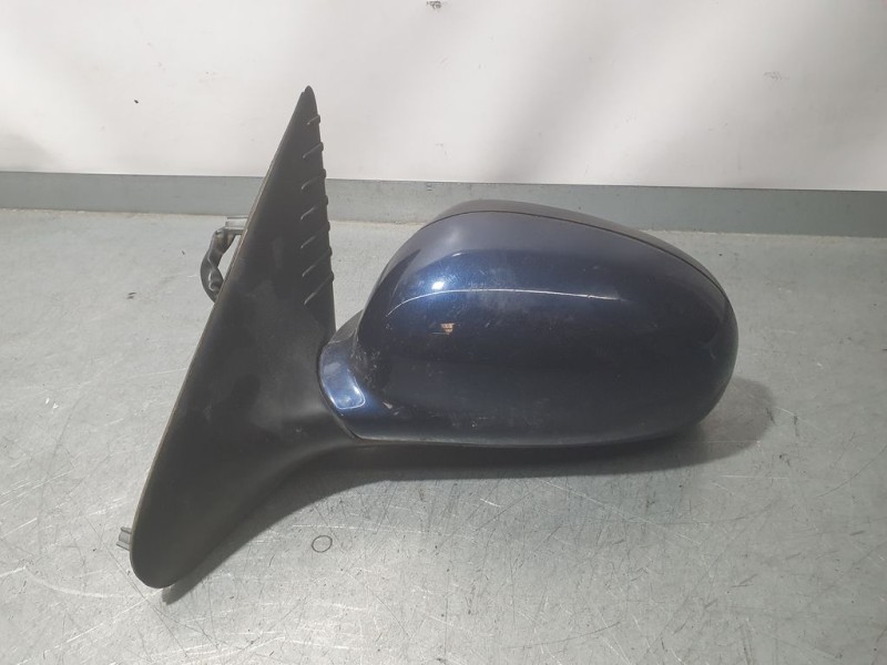 Recambio de retrovisor izquierdo para peugeot 406 berlina (s1/s2) stdt referencia OEM IAM 815230  ELECTRICO 9 CABLES