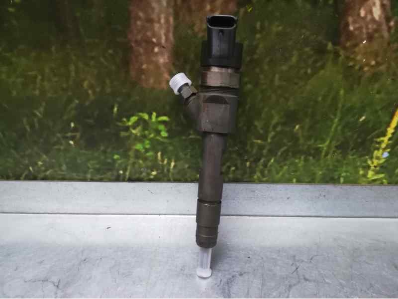 Recambio de inyector para renault megane ii berlina 5p dynamique referencia OEM IAM 8200389369 0445110230 BOSCH