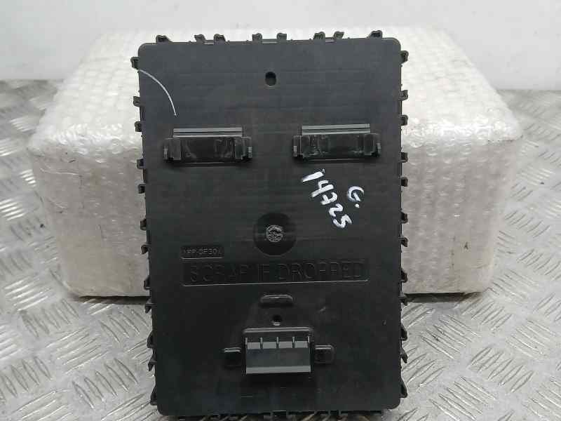 Recambio de caja reles / fusibles para ford fiesta (ce1) trend referencia OEM IAM HU5T15604ECH F005V02239 BOSCH