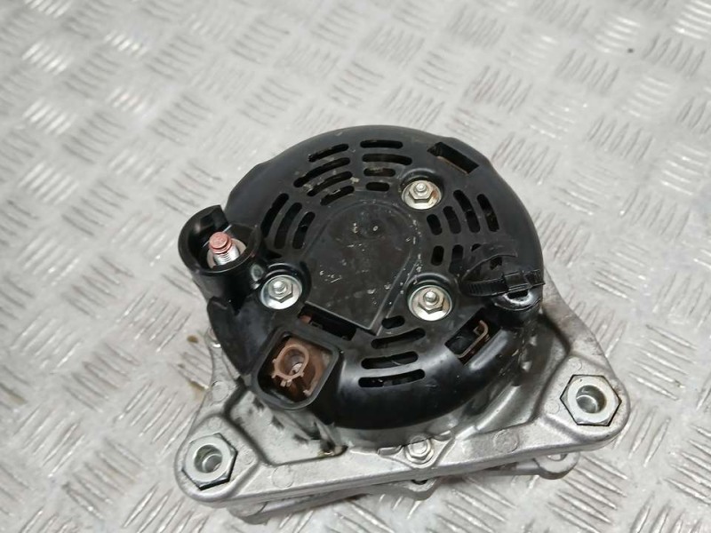 Recambio de alternador para honda civic lim.4 (fc) 1.5 comfort referencia OEM IAM CSP717Y 1042114340 DENSO