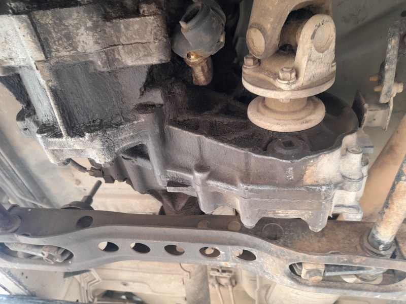 Recambio de caja transfer para nissan terrano ii (r20) 2.7 td 4wd referencia OEM IAM 33100G2307  