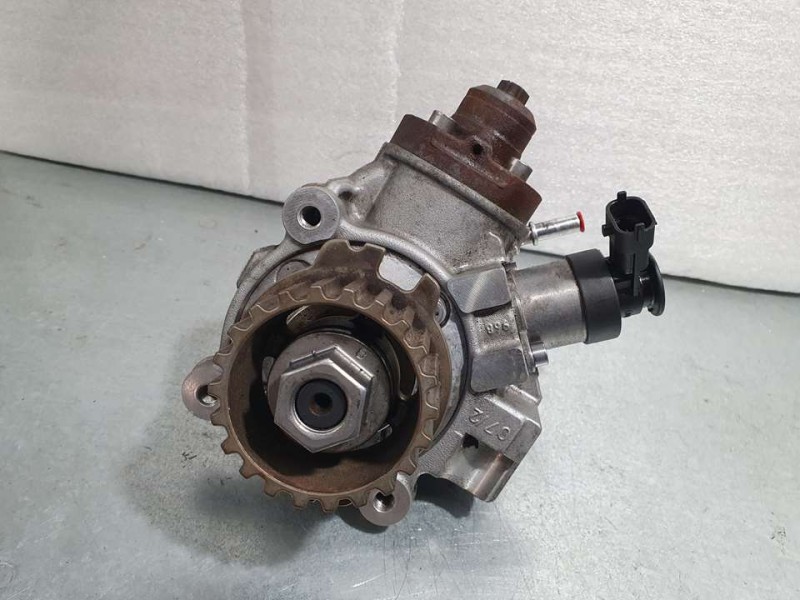 Recambio de bomba alta presion para peugeot 308 style referencia OEM IAM 9811347380 0445010739 BOSCH