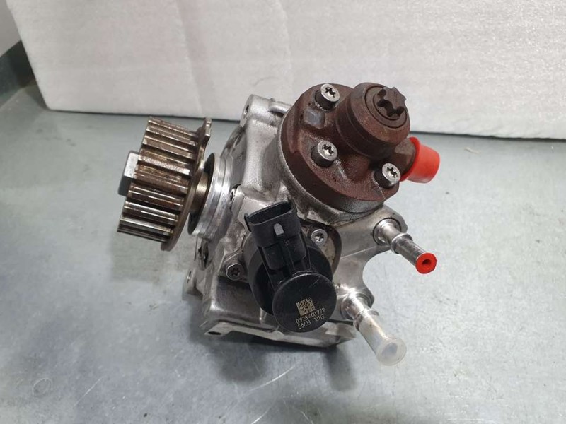 Recambio de bomba alta presion para peugeot 308 style referencia OEM IAM 9811347380 0445010739 BOSCH