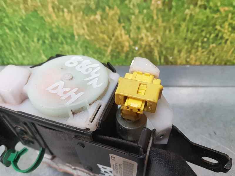 Recambio de pretensor airbag derecho para honda cr-v (rd8) es referencia OEM IAM 81450SCAG015  