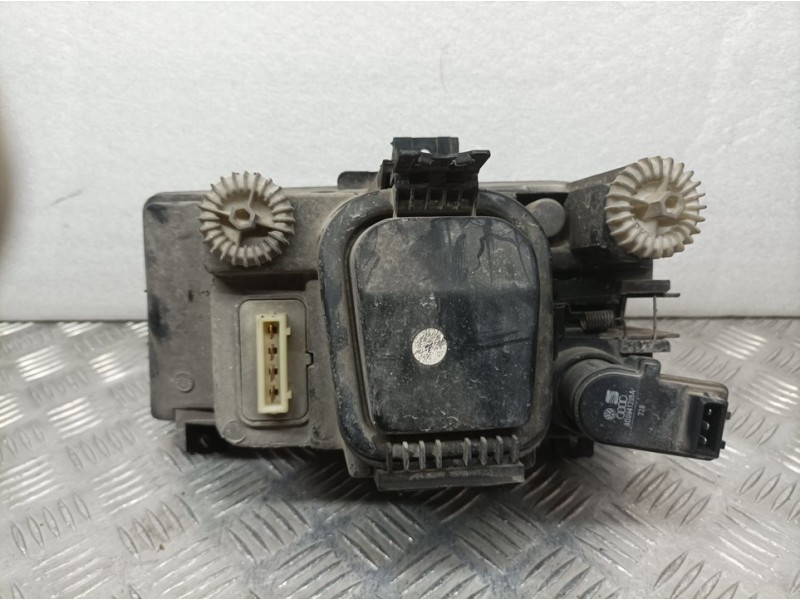 Recambio de faro derecho para seat cordoba berlina (6k2) dream (1997) referencia OEM IAM 6K0941010A 67735441 VALEO