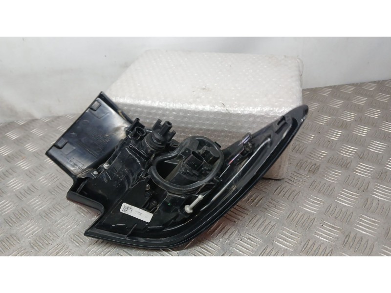 Recambio de piloto trasero izquierdo exterior para opel astra k (b16) 1.4 turbo (68) referencia OEM IAM 39099016  