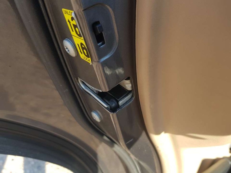 Recambio de cerradura puerta trasera izquierda para land rover range rover (lm) v8 td vogue referencia OEM IAM FQM500190  