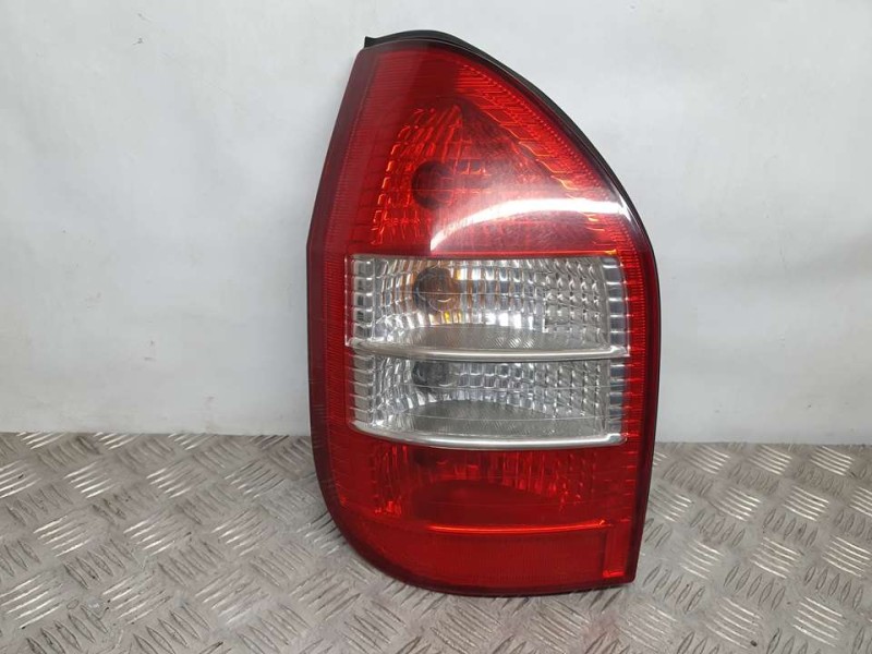 Recambio de piloto trasero izquierdo para opel zafira a elegance referencia OEM IAM SIN REF  