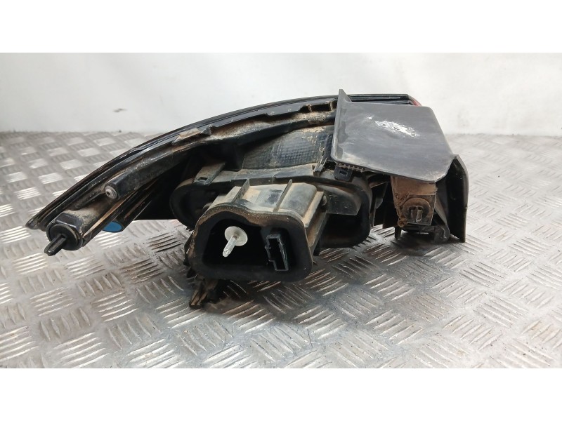 Recambio de piloto trasero derecho exterior para opel corsa f (p2jo) 1.2 (68) referencia OEM IAM 9829317280 VALEO 90194153