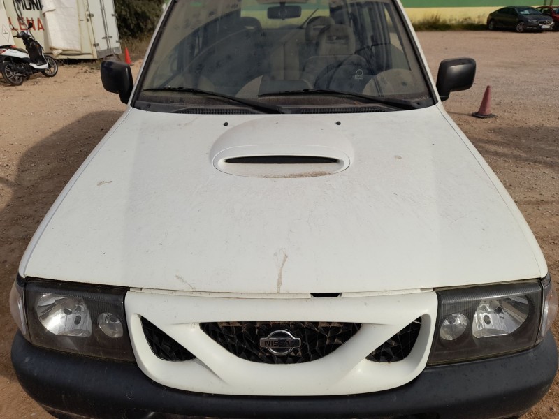 Recambio de capot para nissan terrano ii (r20) 2.7 td 4wd referencia OEM IAM 651000F030  