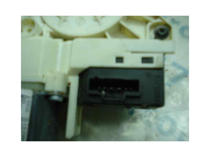 Recambio de elevalunas trasero derecho para renault laguna iii dynamique referencia OEM IAM 827000001R  ELECTRICO