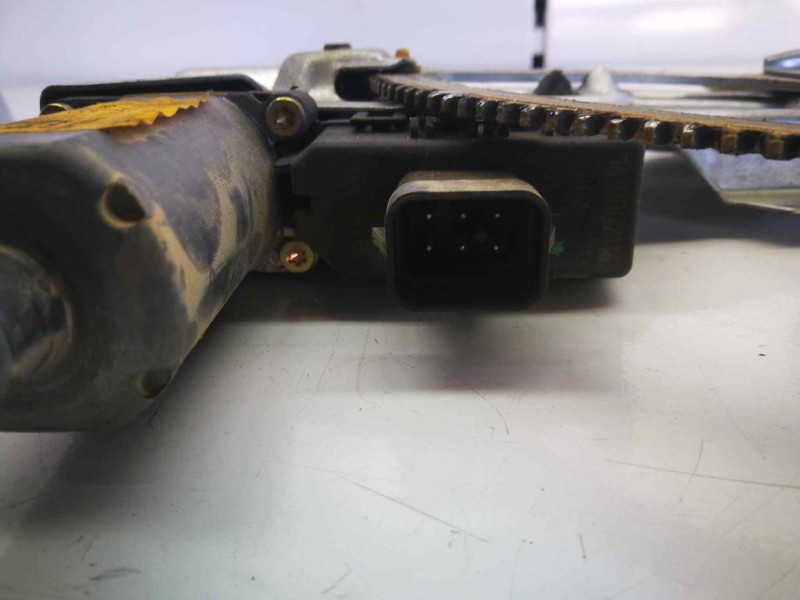 Recambio de elevalunas delantero izquierdo para opel astra g berlina club referencia OEM IAM 90521881  6 PINS