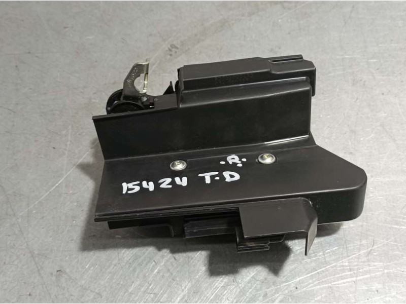 Recambio de cerradura puerta trasera derecha para dacia sandero 1.0 tce 90 referencia OEM IAM 0893A27  