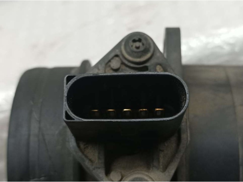 Recambio de caudalimetro para audi a6 berlina (4f2) 2.0 tdi referencia OEM IAM 074906461B 0281002461 BOSCH