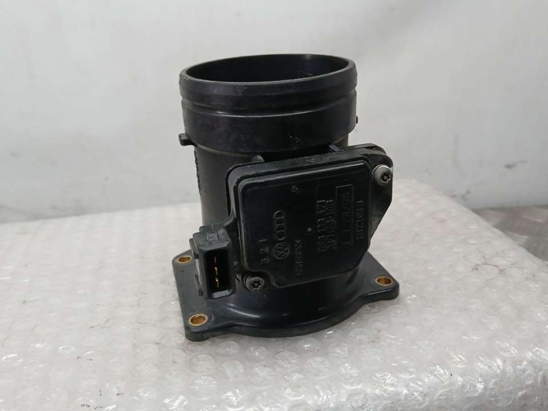 Recambio de caudalimetro para audi a4 berlina (b5) 1.8 referencia OEM IAM 058133471 AFH6010B HITACHI