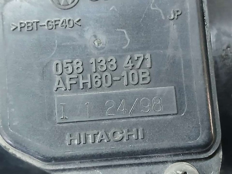 Recambio de caudalimetro para audi a4 berlina (b5) 1.8 referencia OEM IAM 058133471 AFH6010B HITACHI