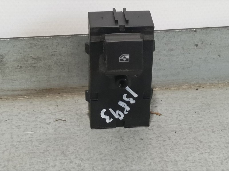 Recambio de mando elevalunas delantero derecho para opel mokka selective referencia OEM IAM 13301888  