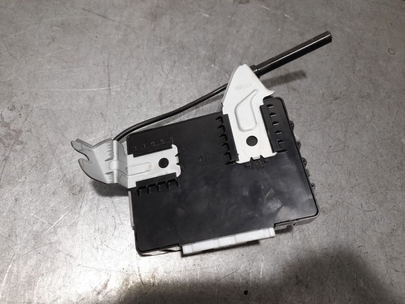 Recambio de modulo electronico para kia cee´d attract referencia OEM IAM 95400A2042  