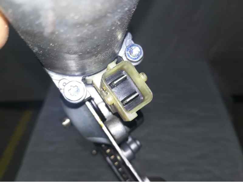 Recambio de elevalunas delantero derecho para saab 9-3 berlina 2.2 16v tid cat referencia OEM IAM 0130821663 2 PINS ELECTRICO 