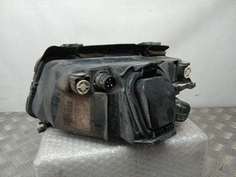 Recambio de faro derecho para audi a4 berlina (b5) 1.8 referencia OEM IAM 8D0941004A 67723141 VALEO