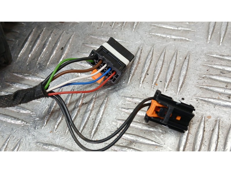 Recambio de retrovisor derecho para opel corsa f (p2jo) 1.2 (68) referencia OEM IAM 983597639V ELECTRICO 6 Y 2 CABLES 