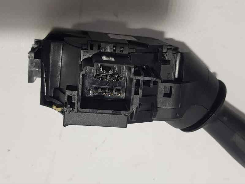 Recambio de mando intermitentes para ford fiesta (ccn) trend referencia OEM IAM 8A6T13335AD  